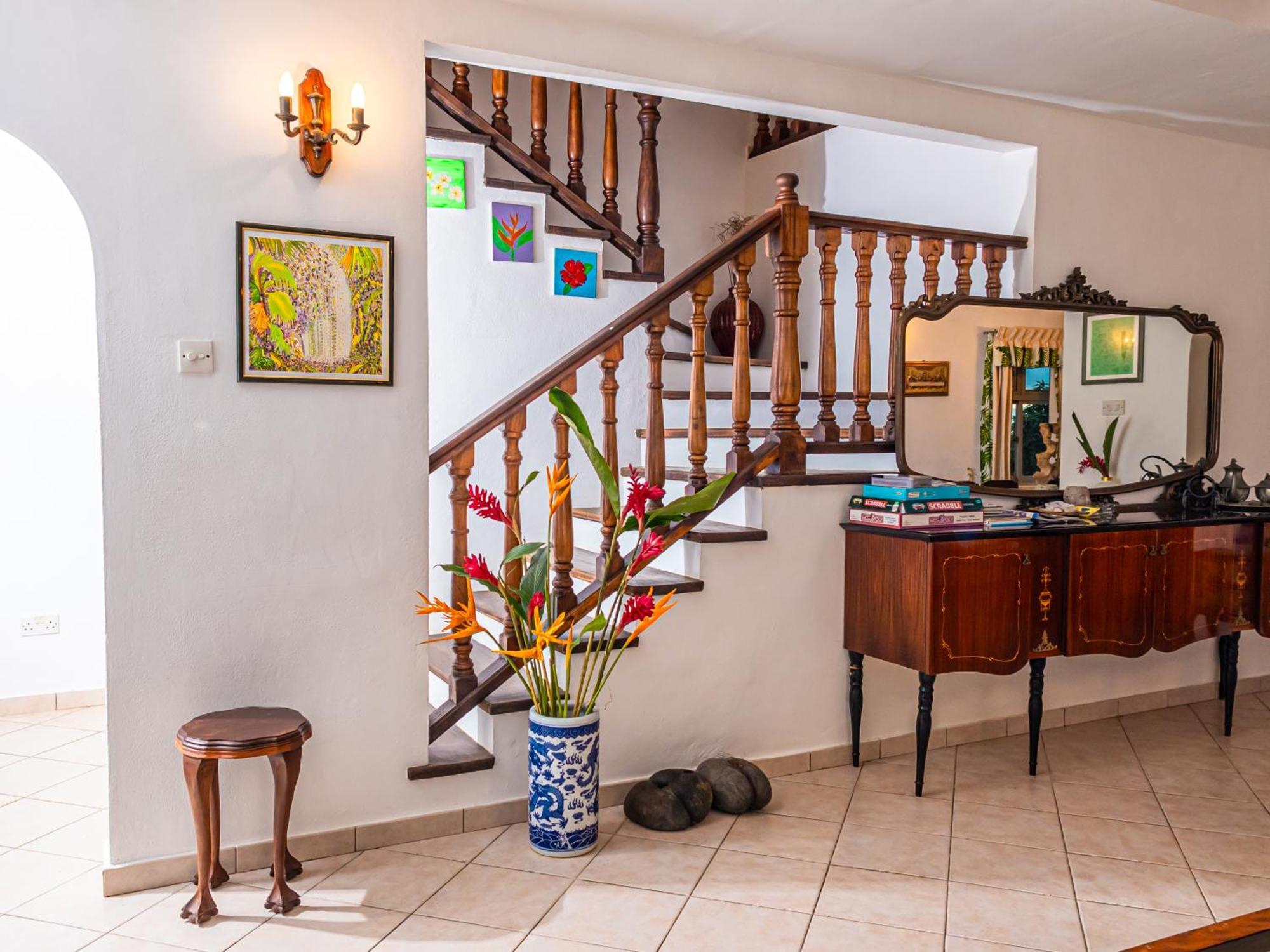 Bottle Palm Villa فيكتوريا المظهر الخارجي الصورة